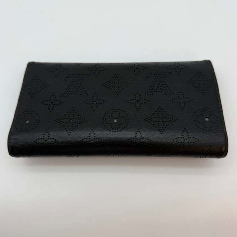 Authentic Louis Vuitton Mahina Black Leather Long Wallet Monogram Wallet W/Chain - Picture 5 of 15